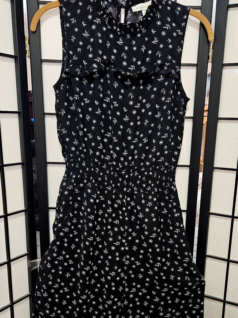 Monteau Los Angeles XS Black & White Floral Sleeveless Jumpsuit
